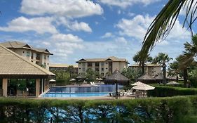 VG Sun Cumbuco apartamento térreo com vista para piscina - pé na areia